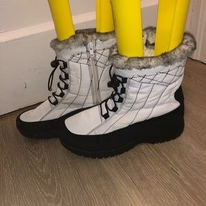 Sporto winter snow ski boots size 8